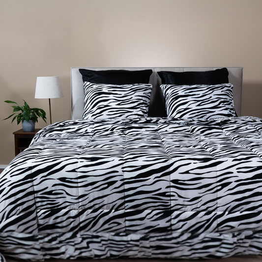 Zelesta Comfort Design 4-Season Duvet - Zebra Skin image