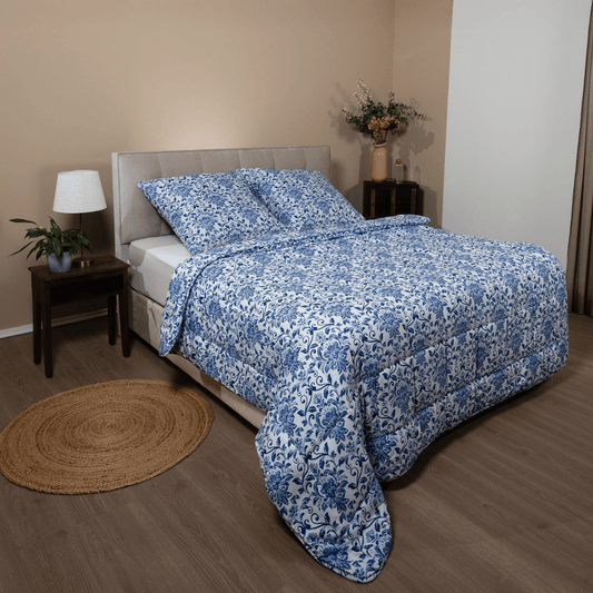 Zelesta Comfort Design Duvet - Old Dutch, product shot showing the classic Dutch Delft-inspired blue and white pattern