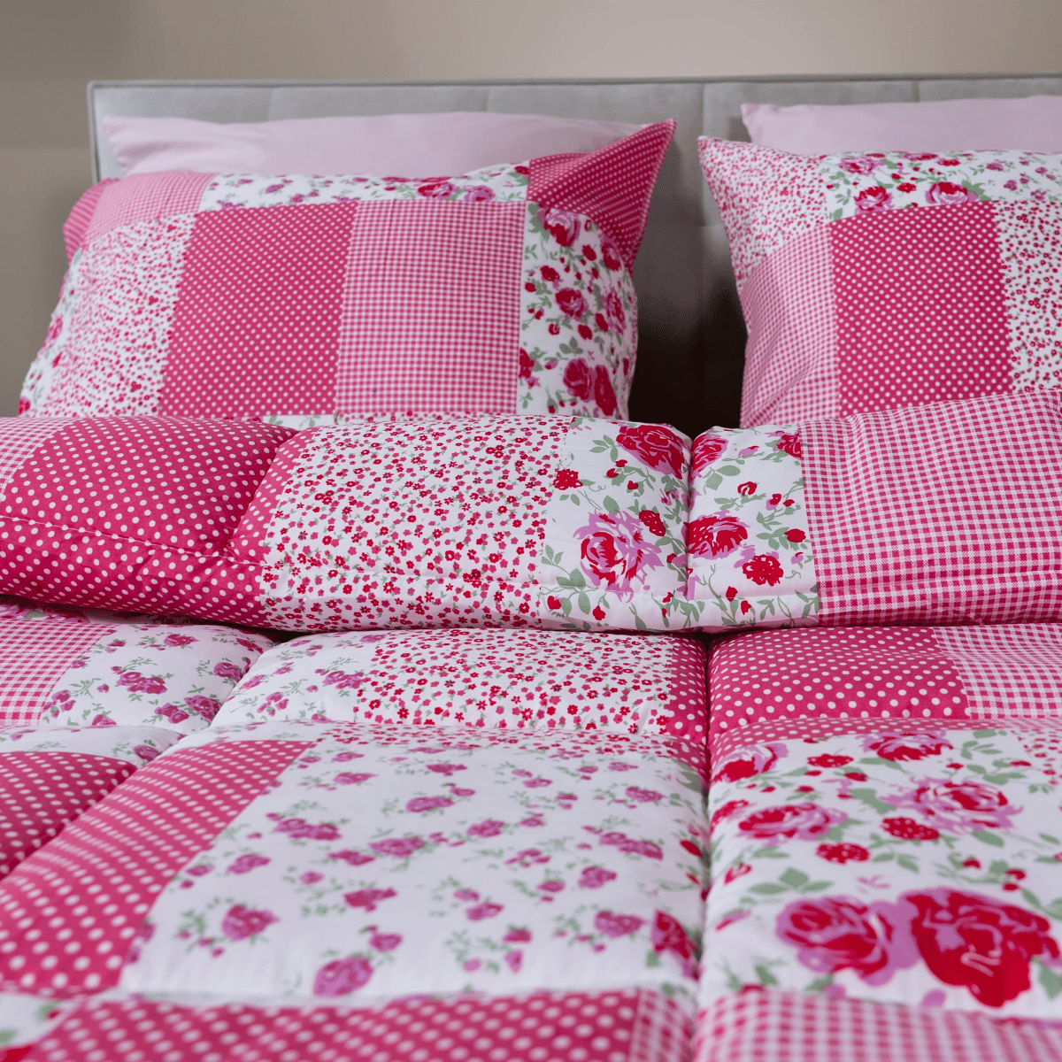 Zelesta Comfort Design 4-Season Duvet - Patchwork Pink image