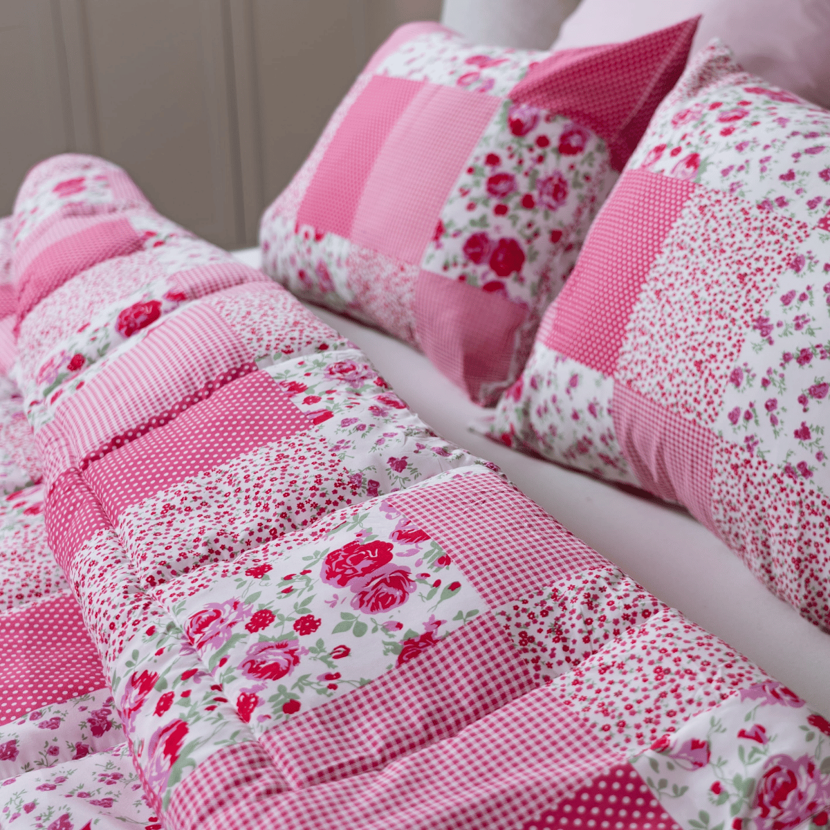 Zelesta Comfort Design 4-Season Duvet - Patchwork Pink image