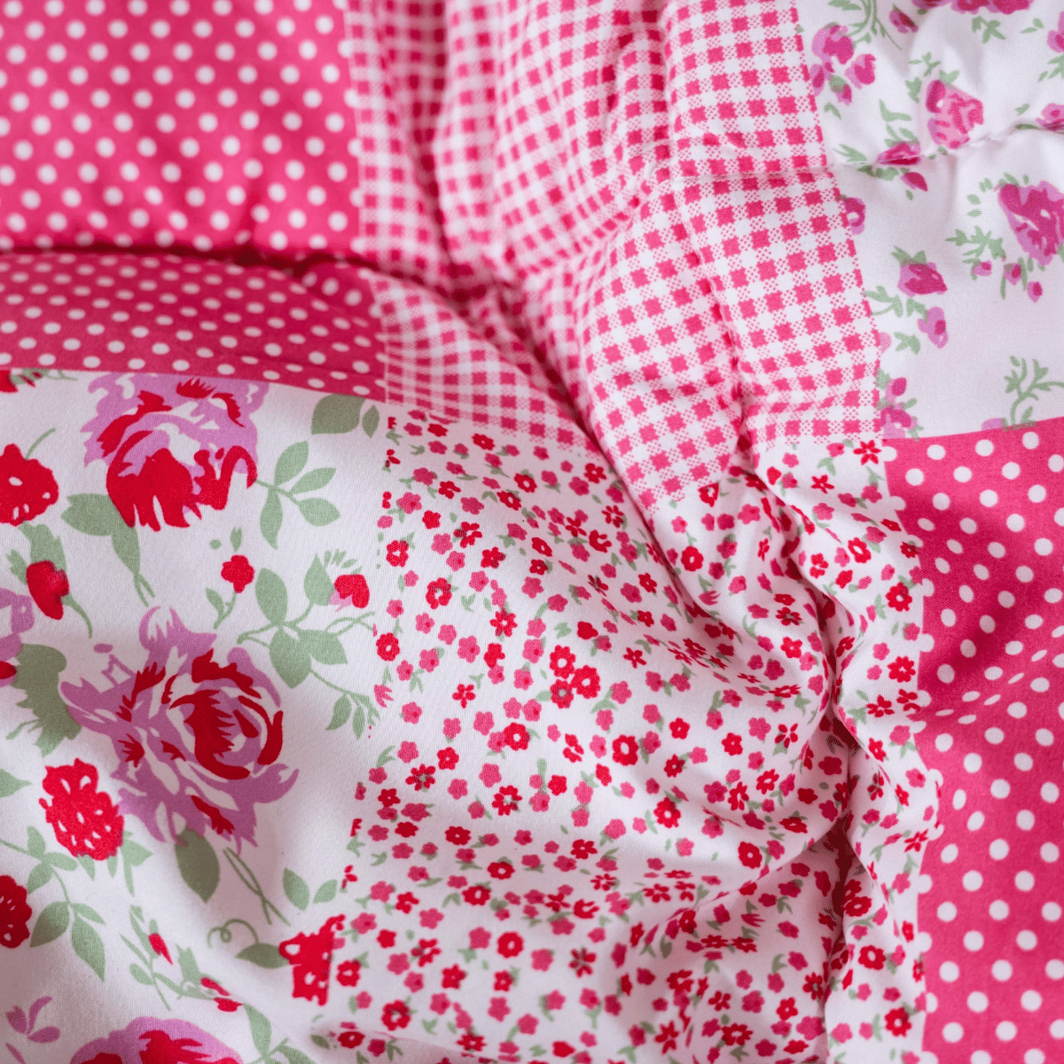 Zelesta Comfort Design 4-Season Duvet - Patchwork Pink image
