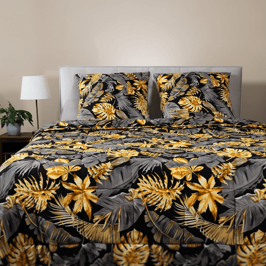 Zelesta Comfort Design Summer Duvet - Golden Leaves, product shot showing the golden autumn leaf botanical print