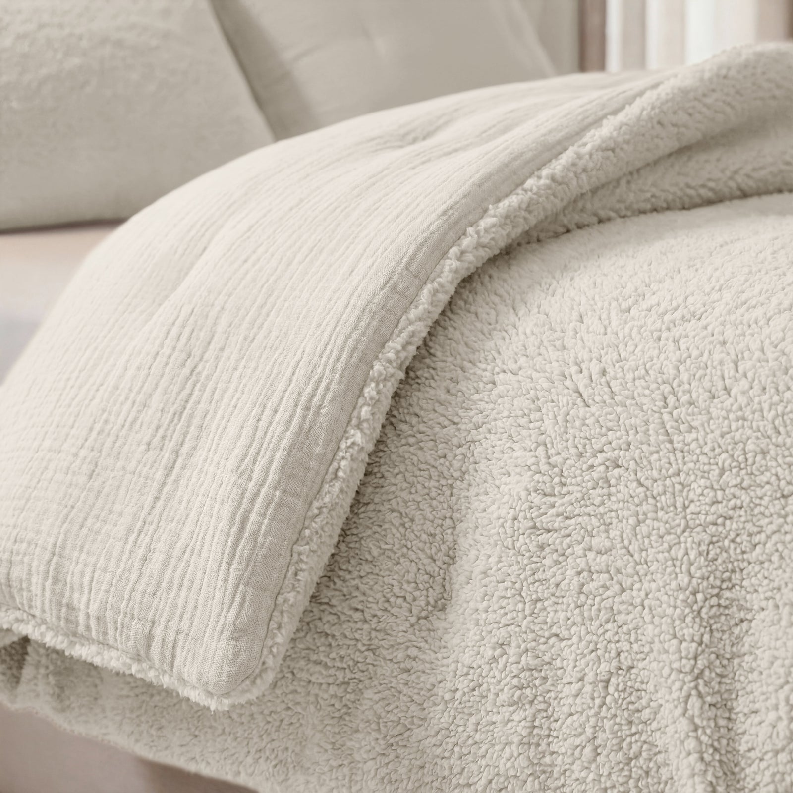 Zelesta Special Teddy Cotton Muslin Duvet - Beige, alternate lifestyle bedroom view