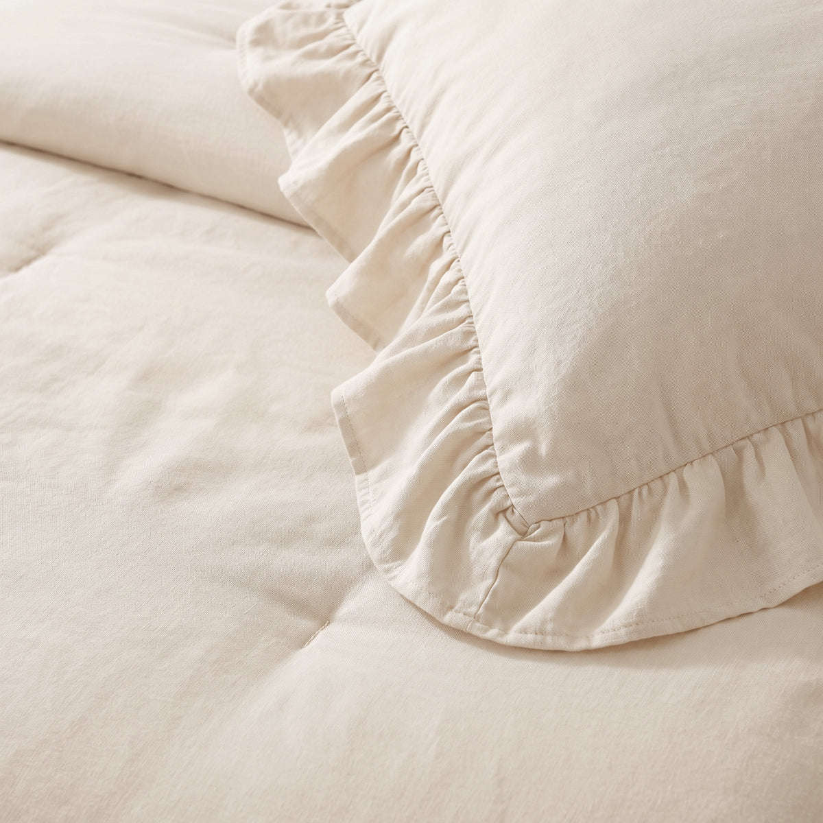 Zelesta Everyday Ruffles Duvet - Off White