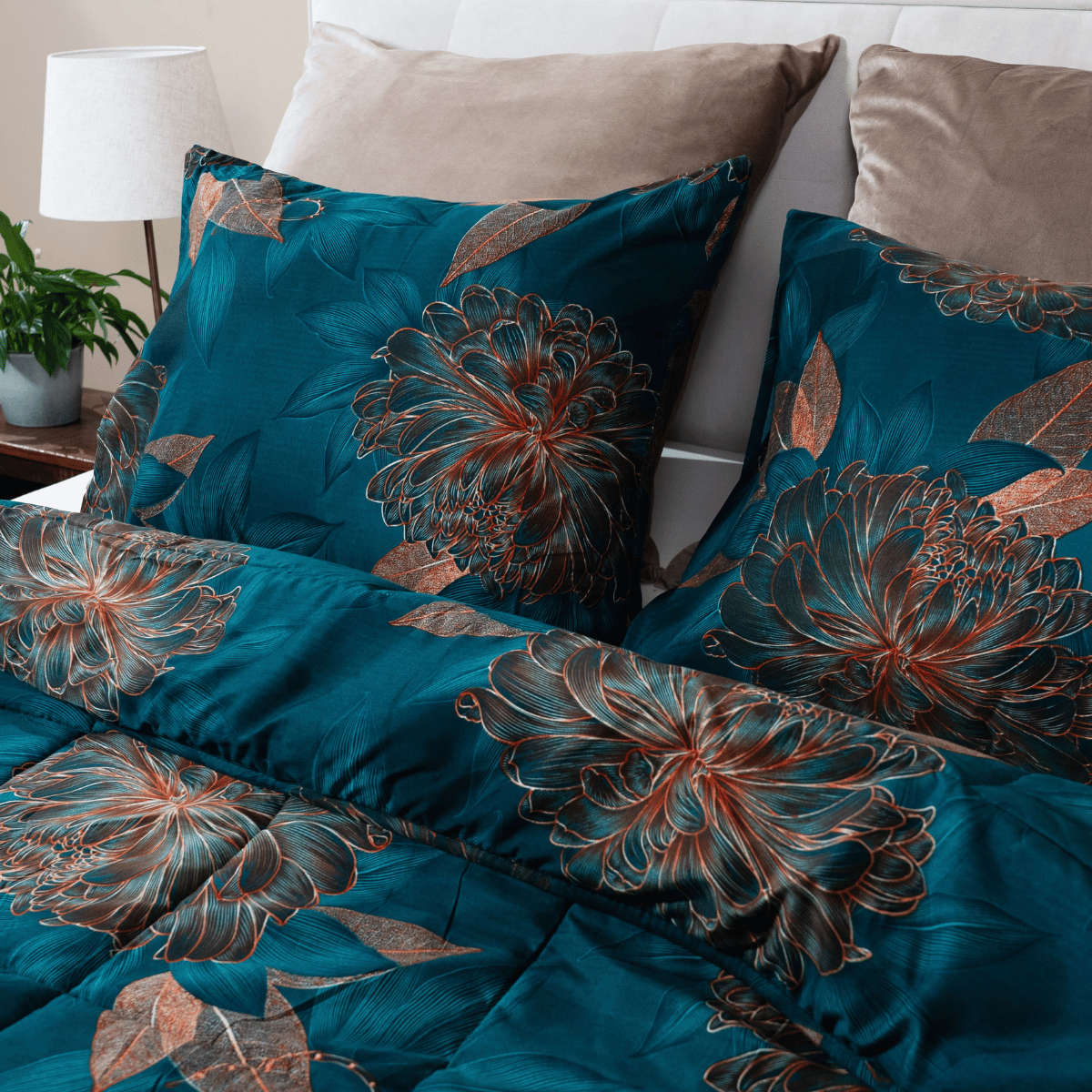 Zelesta Comfort Design 4-Season Duvet - Royal Flowers image