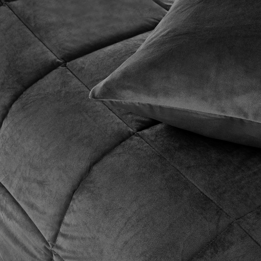 Zelesta Special Velvet Duvet in Anthracite, product view