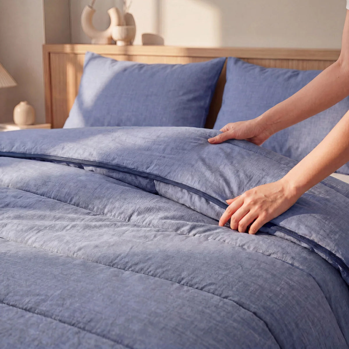 Zelesta Comfort Structure Summer Duvet in Denim on a neatly made bed