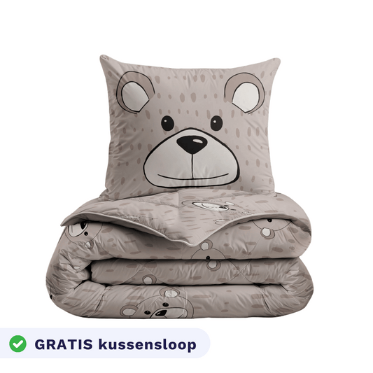 Zelesta Comfort Kids Duvet - Happy Bear, lifestyle photo in a children's bedroom