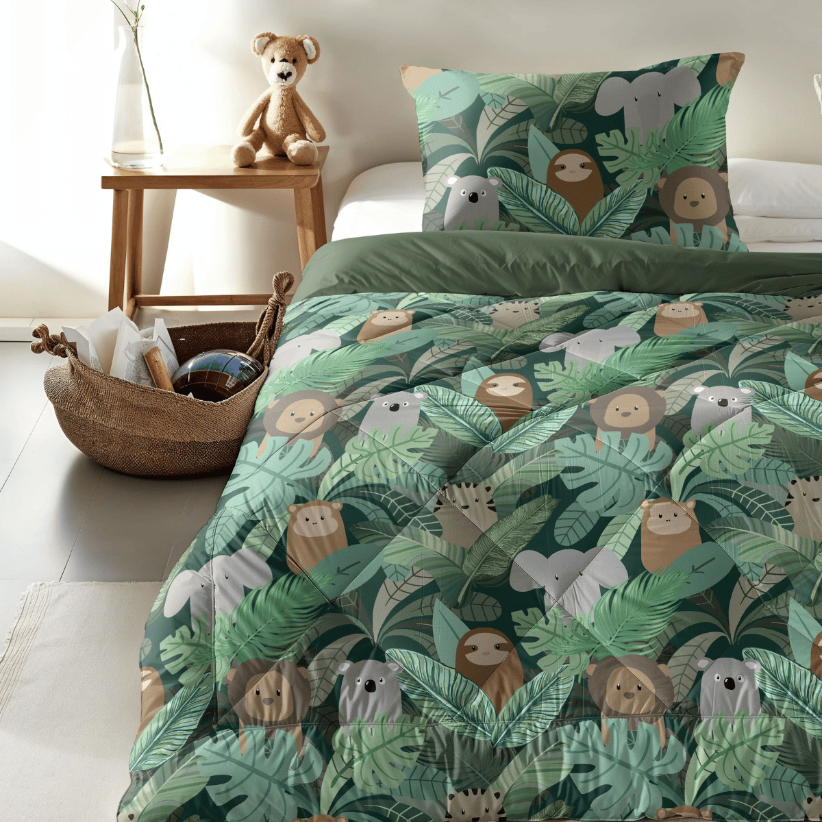 Zelesta Comfort Kids Duvet - Jungle Fantasy, lifestyle photo in a children's bedroom