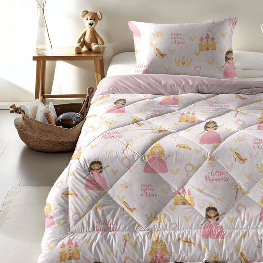 Zelesta Comfort Kids Duvet - Princess, lifestyle photo in a children's bedroom