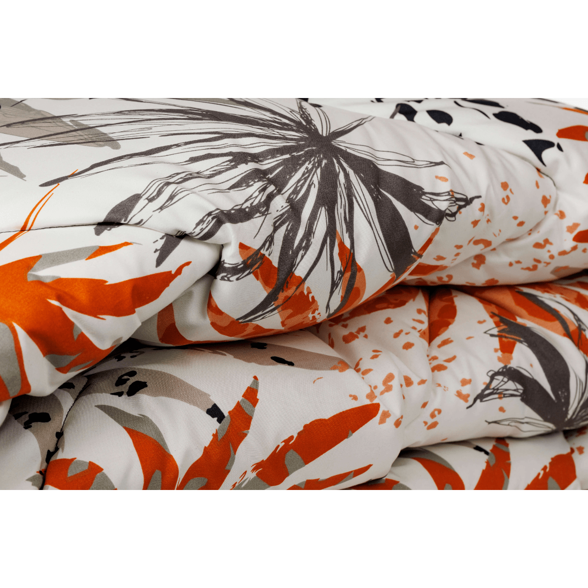 Zelesta Comfort Design Summer Duvet - Jungle Vibe, product shot showing the tropical jungle print in vibrant greens and oranges