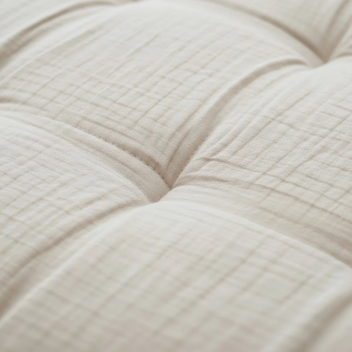 Close-up of the teddy and muslin layered fabric of the Zelesta Special Teddy Cotton Muslin Duvet in Beige